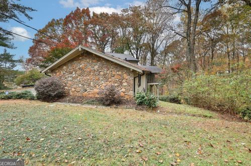 120 Huntcliff Pt, Atlanta GA  30350-1601 exterior