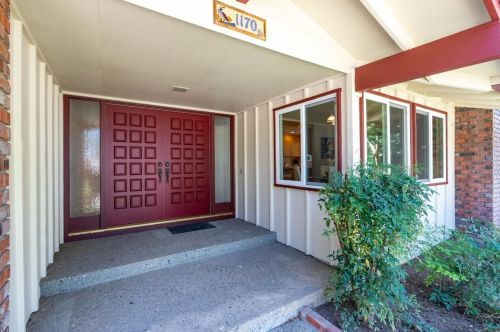 1170 Ayer Dr, Gilroy, CA 95020-5425