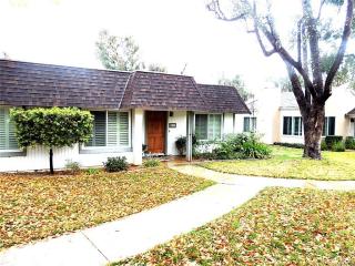 852 Ardmore Cir, Redlands, CA 92374-6244