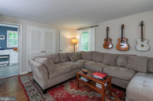 7 Honeybrook Dr, Princeton NJ  08540-7434 exterior