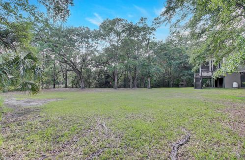 4637 Lazy Creek Ln, Wadmalaw Is SC  29487-7066 exterior