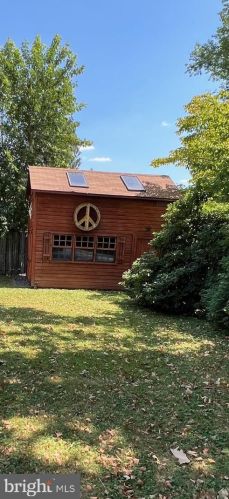 725 Amherst Rd, Camden NJ 08106-1203 exterior