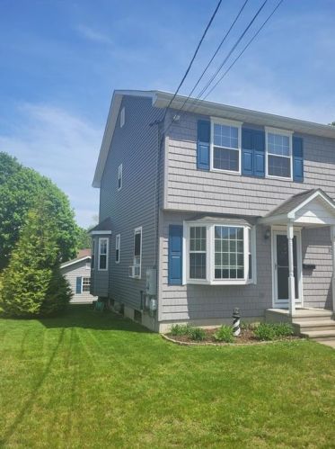 32 East Ave, Westerly, RI 02891-3108