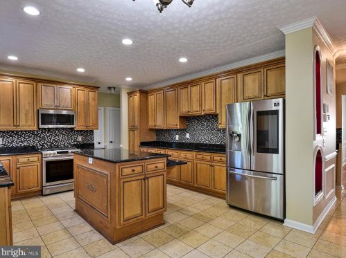 1101 Snider Ln, Silver Spring MD  20905-4135 exterior