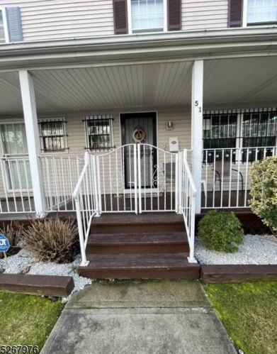 51 2nd Ave, Newark, NJ 07104-2760