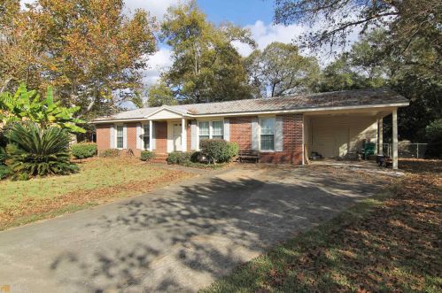 112 Lake Dr, Warner Robins, GA 31088-3535