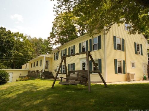 84 Spring St, Chester, CT 06412-1333