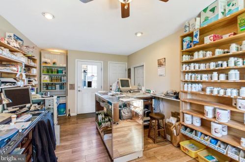 2360 Vw Dr, Lancaster PA  17602-1016 exterior