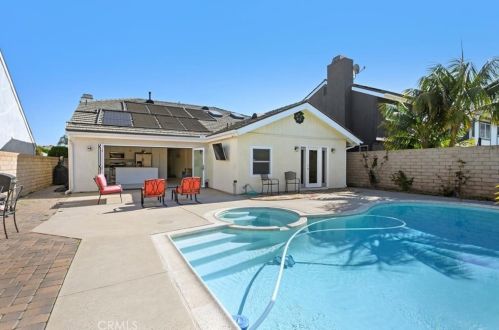 48 Carver, Irvine CA  92620-3319 exterior
