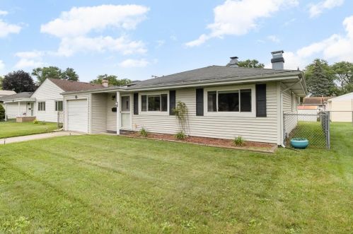 137 Wilson St, Hobart, IN 46342-0040