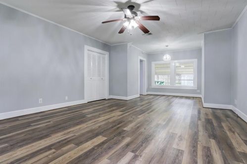 213 Holland St, Bellvue, TX 77418-1421