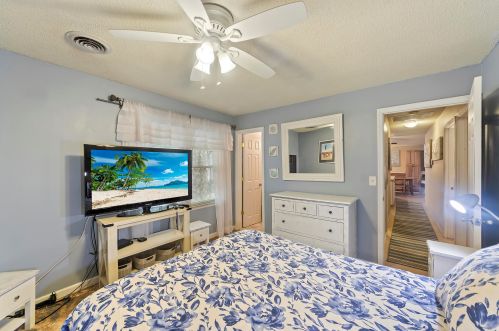 3405 Hartnett Blvd, Isle Of Palms SC  29451-2569 exterior