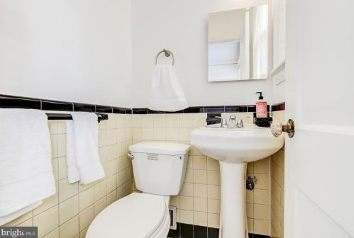 9512 Saybrook Ave, Silver Spring MD 20901-3034 exterior