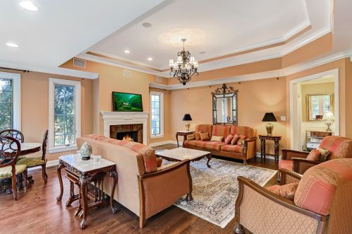 6116 County Line Rd, Willowbrook IL  60527-5719 exterior