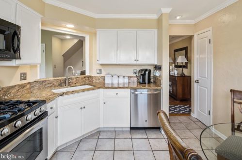 527 Brickhouse Rd, Princeton NJ  08540-7363 exterior
