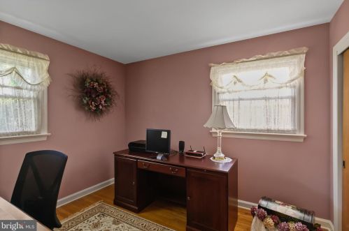 1004 Oakwood Rd, Haddonfield NJ 08033-3632 exterior