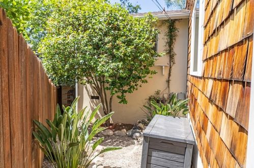 2930 Adams St, Glendale CA 91206-3422 exterior