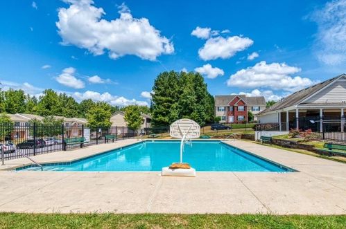 4954 Lower Elm St, Atlanta GA  30349-1688 exterior