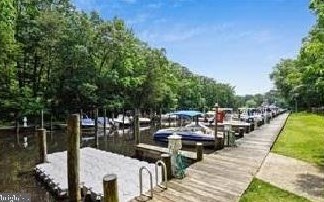 176 Berrywood Dr, Severna Park MD 21146-2033 exterior