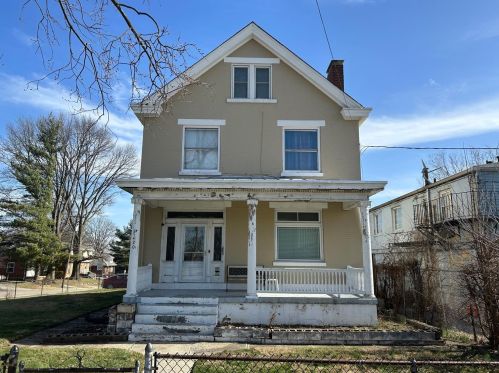 420 Greenwell Ave, Cincinnati, OH 45238-5303