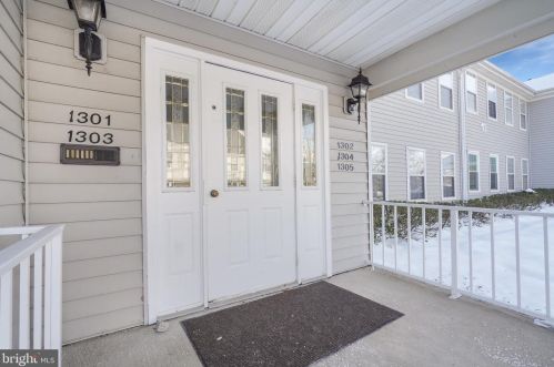 1303 Golden Pl, Trenton, NJ 08648-2544