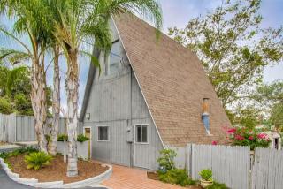 2334 Peet Ln, Escondido, CA 92025-7423