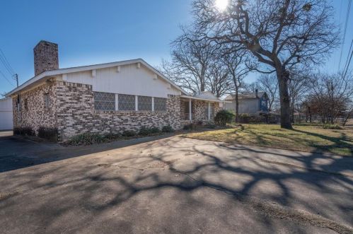 324 Center Ln, Fort Worth, TX 76140-9502