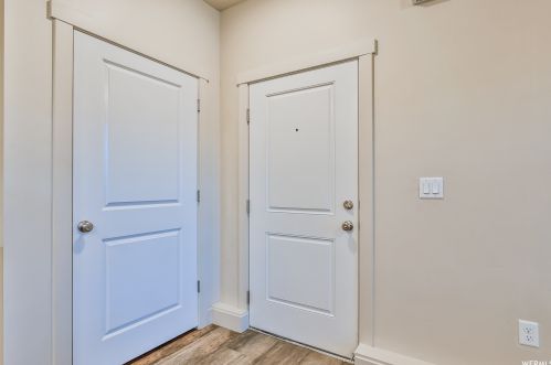 130 7th St, Ogden, UT 84404-4802