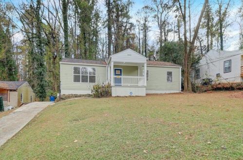 2222 Beecher Cir, Atlanta GA  30311-2504 exterior
