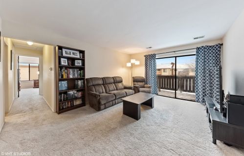 937 Kings Row, Palatine, IL 17212-2234