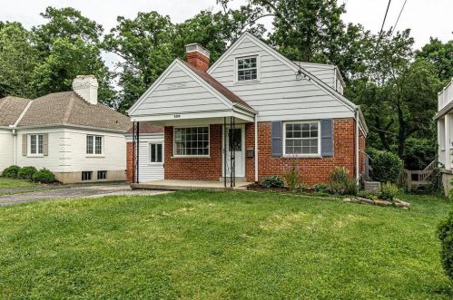 6294 Glade Ave, Cincinnati, OH 45230-2752