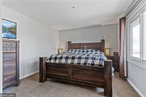 1056 Carmel Ct, Saint Paul MN  55126-5877 exterior