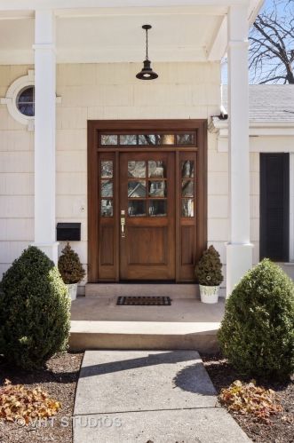 1157 Woodview Rd, Willowbrook, IL 60527-4852
