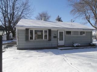 398 Cook Blvd, Bradley, IL 60915-2650