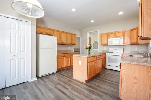 6222 Cobblers Green Ct, Gainesville, VA 20155-6607