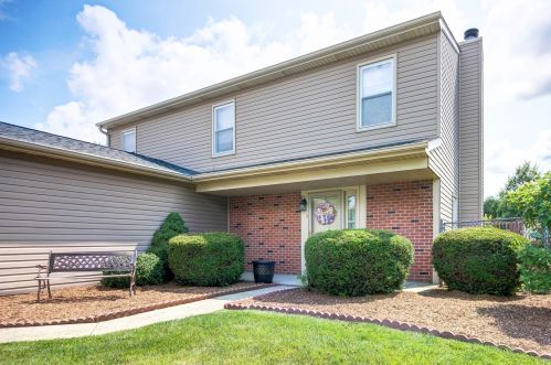 20047 Rosewood Dr, Frankfort, IL 60423-8170
