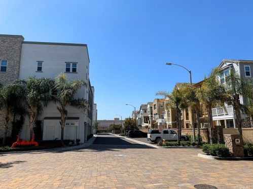 1222 Harbor Blvd, Santa Ana, CA 92703-1619