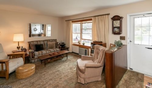 4 Lawrence Dr, Hackettstown NJ  07840-2510 exterior