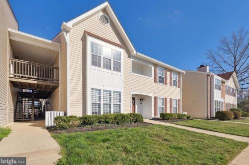 7822 Harrowgate Cir, Springfield, VA 22152-3810