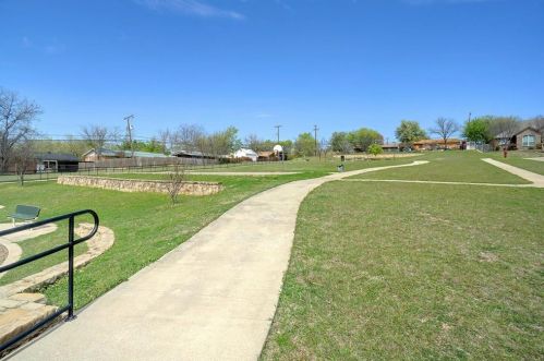 6321 Lake Side Dr, Fort Worth TX 76179 exterior