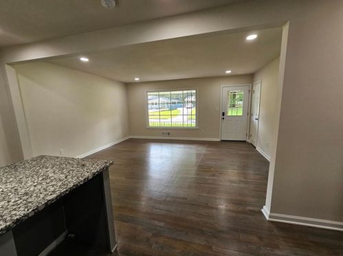 792 Magna Carta Dr, Atlanta GA  30318-6058 exterior