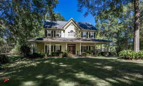 810 County Road 334, De Berry, TX
