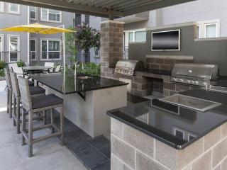 3501 Ross Ave, Dallas TX  75204-5435 exterior