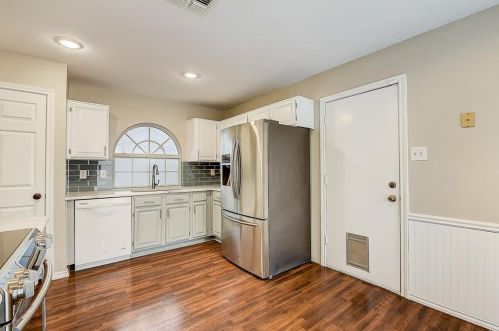 1422 Mapleview Dr, Carrollton TX 75007-6019 exterior