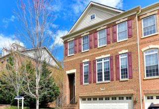 12456 Blissful Valley Dr, Fairfax, VA 22033-2909