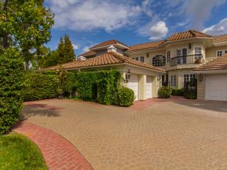2238 Canyonback Rd, Los Angeles, CA 90049-1177