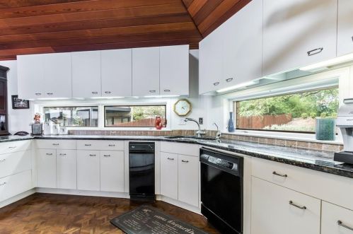 1922 Cypress Point Cv, Austin TX  78746-7118 exterior