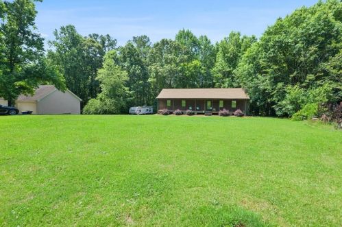 3769 Hampton Dr, Kennesaw, GA 30144-6104