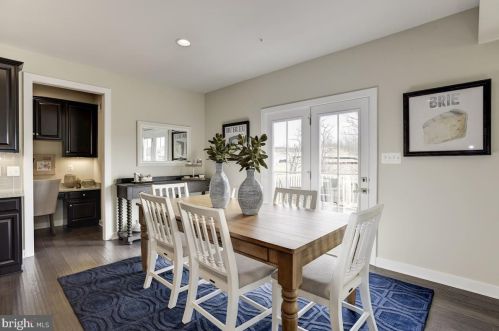 43 Winifred Dr, Hanover PA 17331 exterior