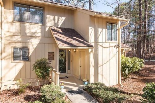 102 Harbor Lights Dr, Salem, SC 29676-4416